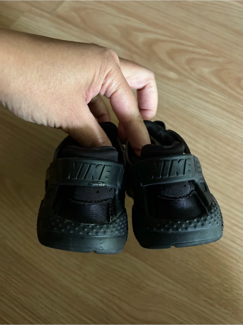 Nike Air Huarache Triple Black Colorway Sneakers Toddler 10C